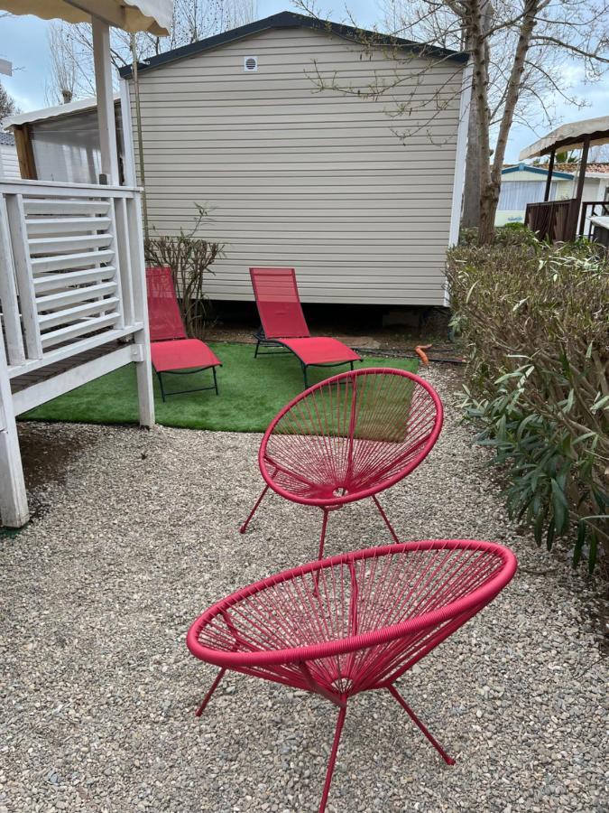 Mobilhome Vias Plage Dans Camping Extérieur photo