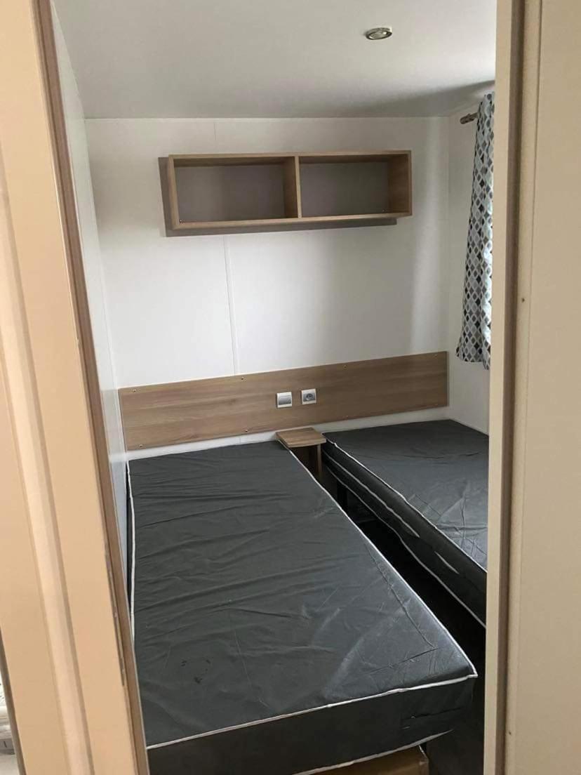 Mobilhome Vias Plage Dans Camping Extérieur photo