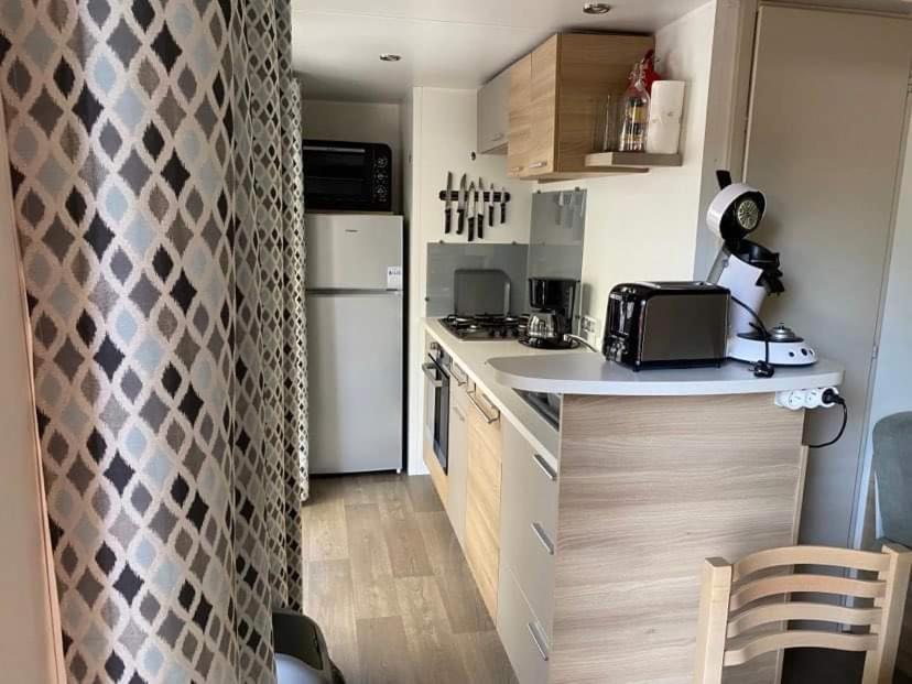 Mobilhome Vias Plage Dans Camping Extérieur photo