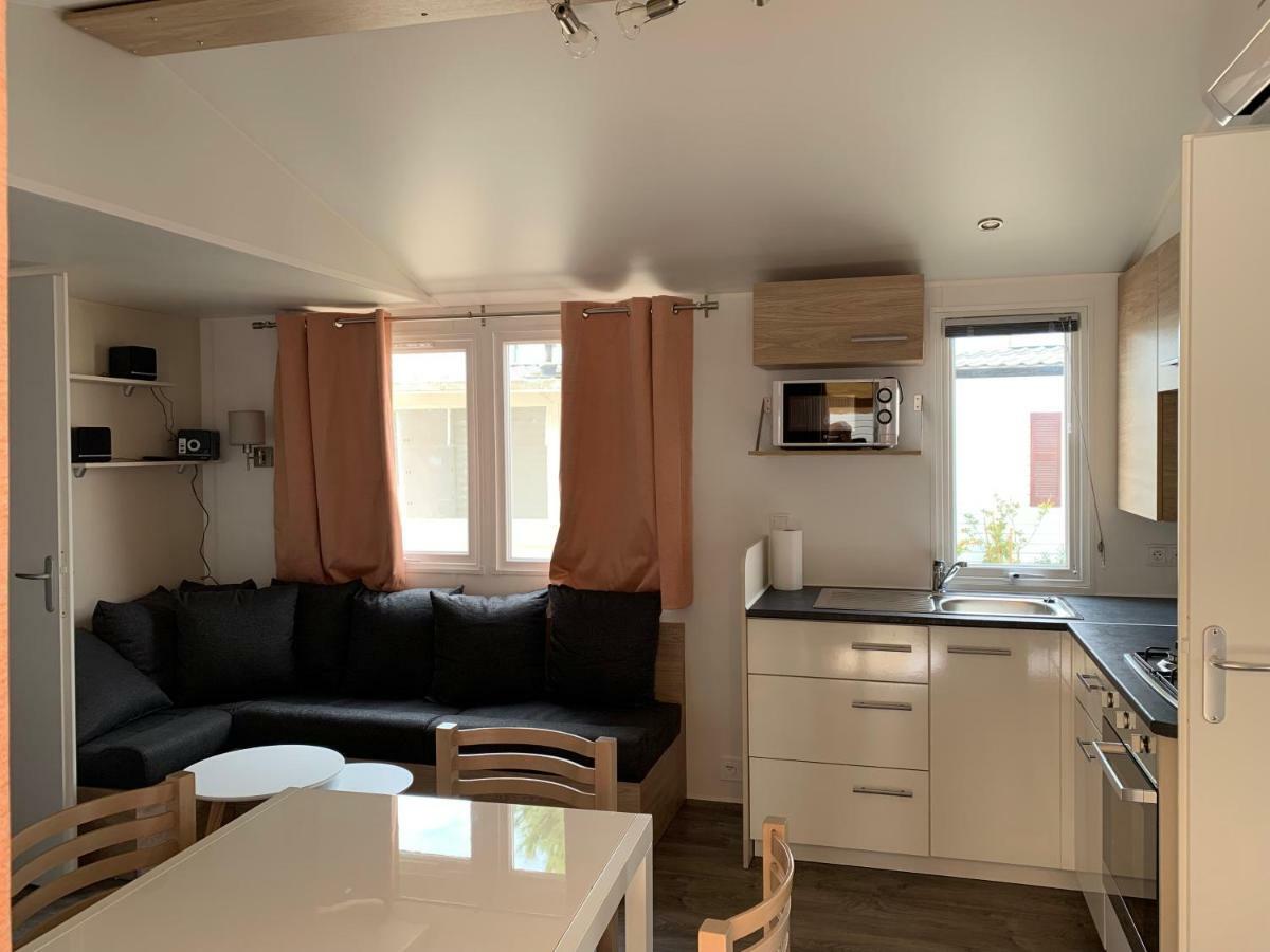 Mobilhome Vias Plage Dans Camping Extérieur photo