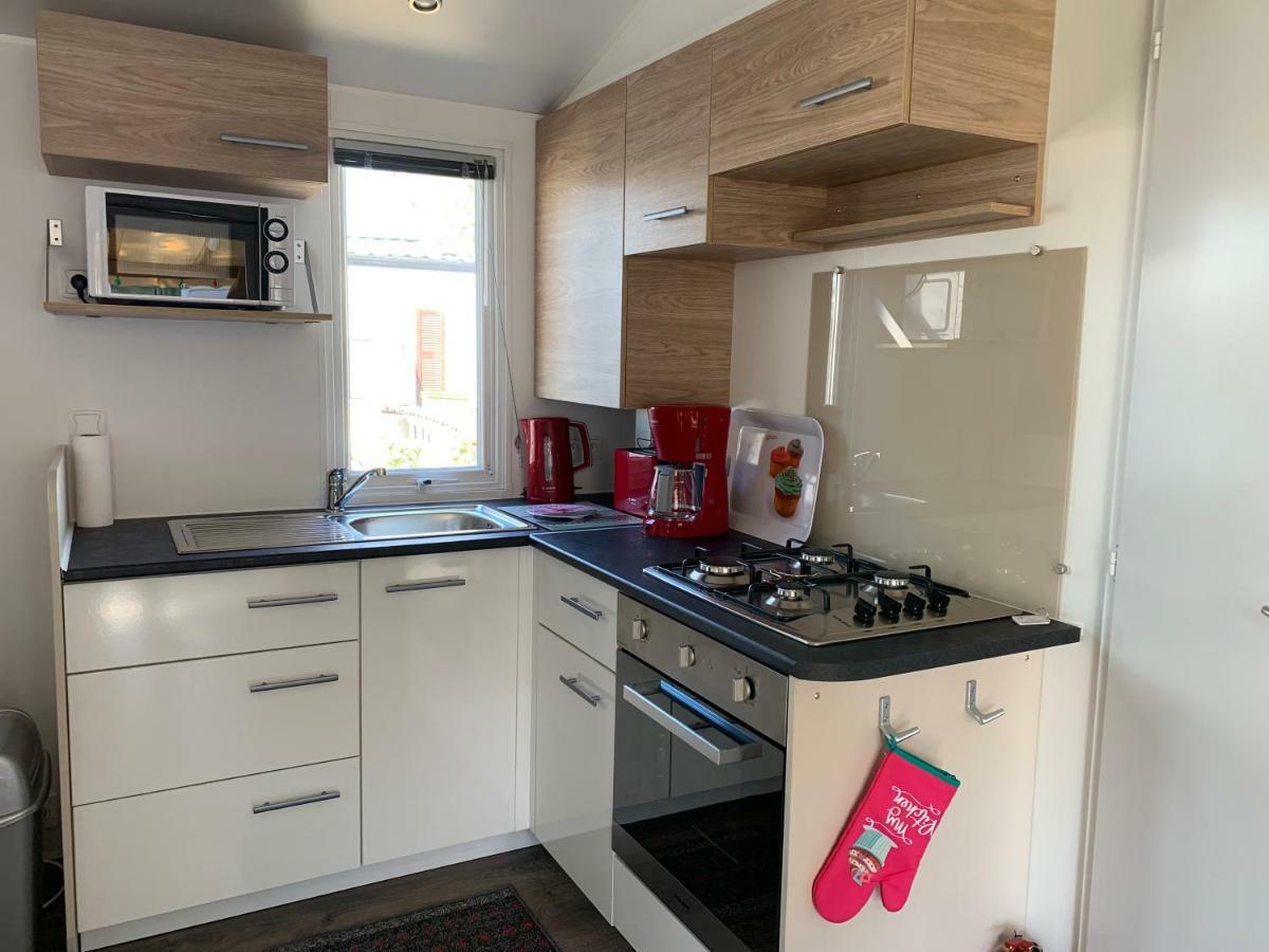 Mobilhome Vias Plage Dans Camping Extérieur photo