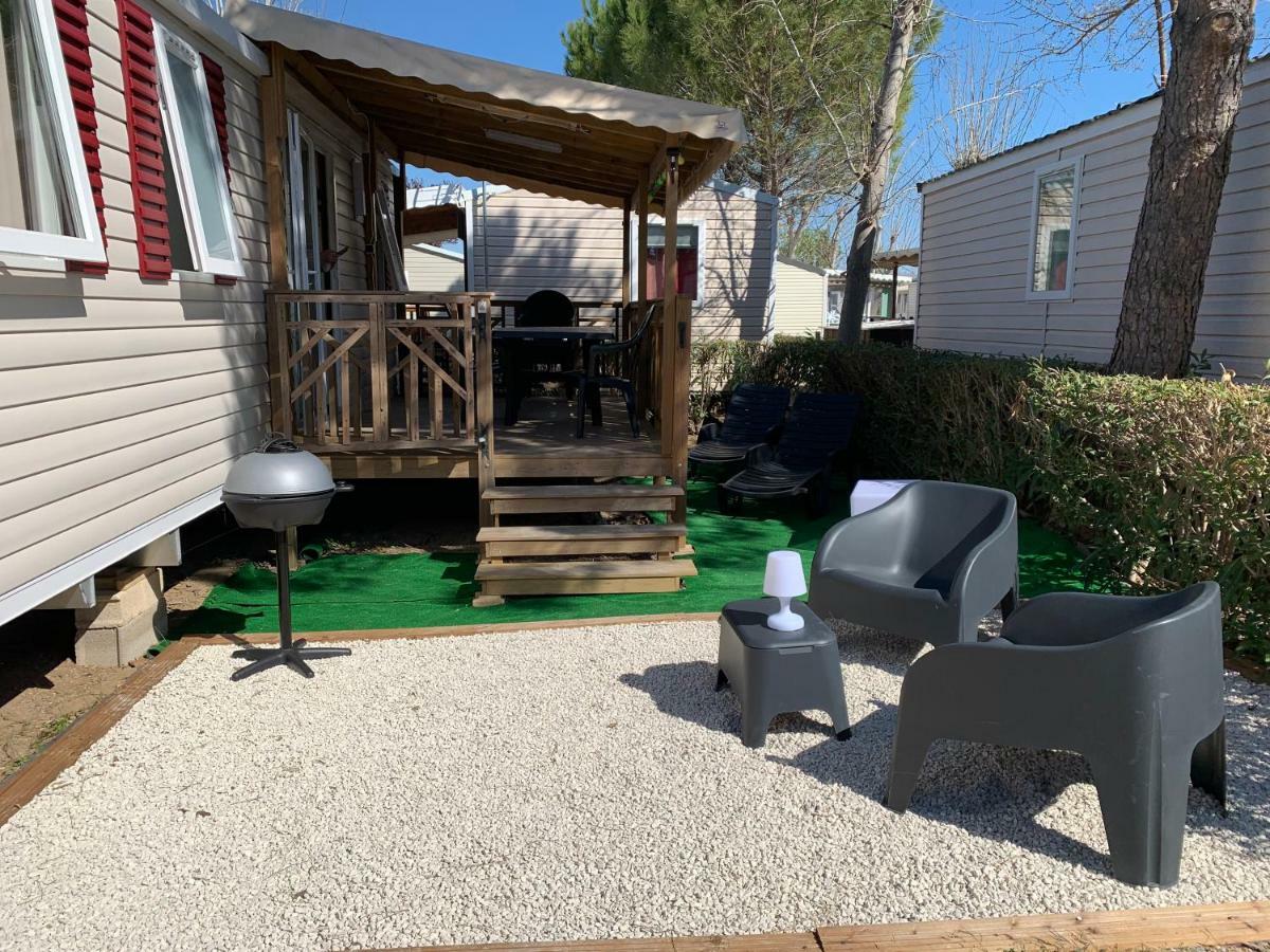 Mobilhome Vias Plage Dans Camping Extérieur photo
